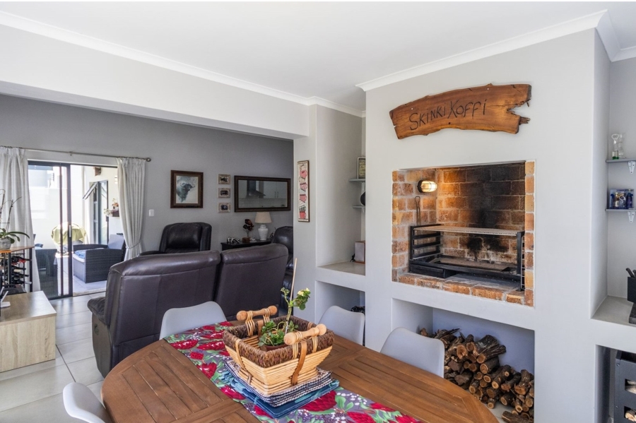 To Let 3 Bedroom Property for Rent in Aan de Wijnlanden Western Cape